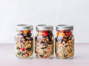 Mason jars with quinoa and veggies for simple fresh school lunches